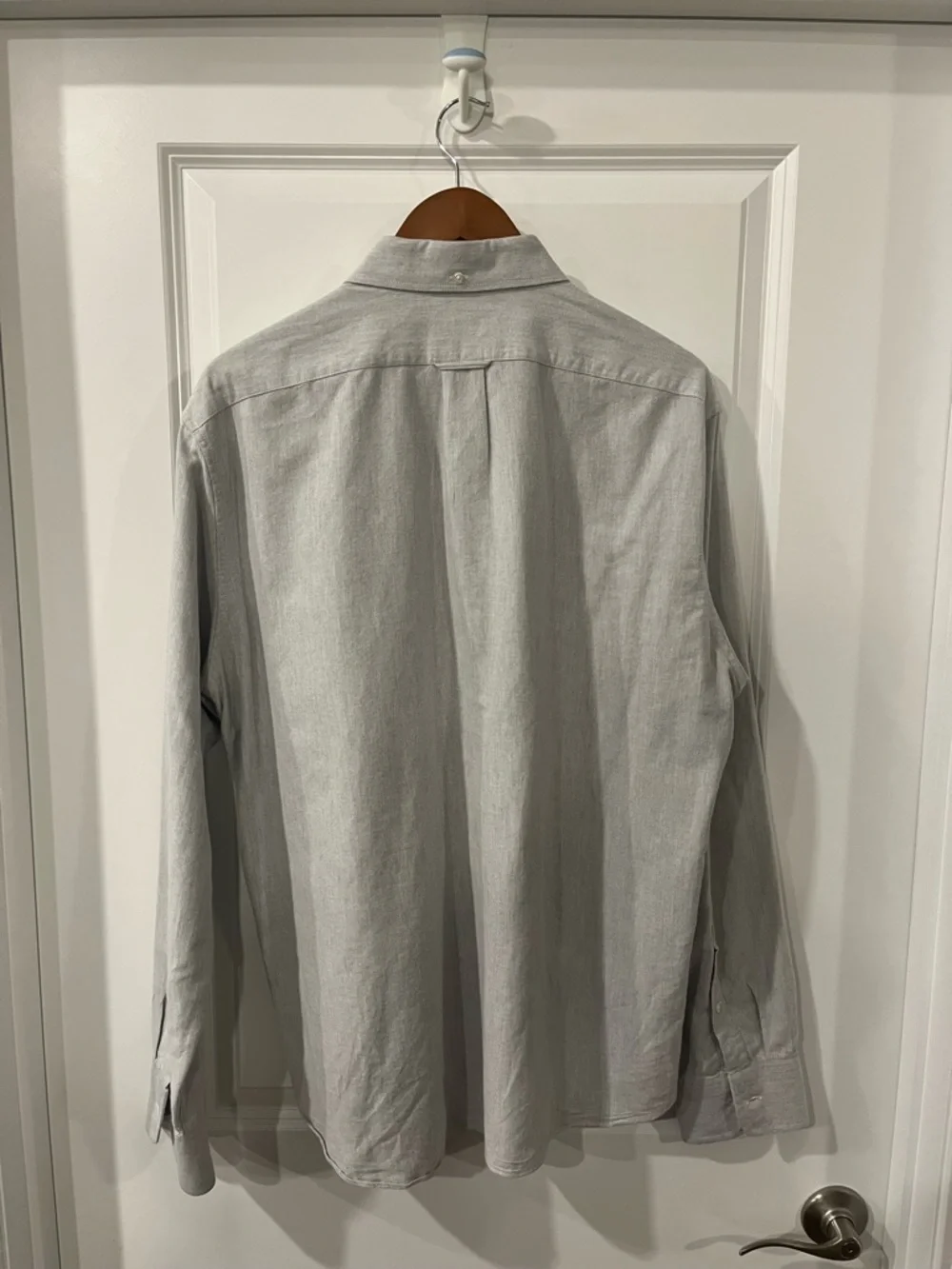 J. Crew Men's Light Gray Button-Down Oxford Shirt
